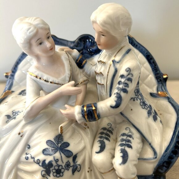 Marie Antoinette and King Louis Porcelain, Cermaic, Table Decor Couple - Picture 10 of 14